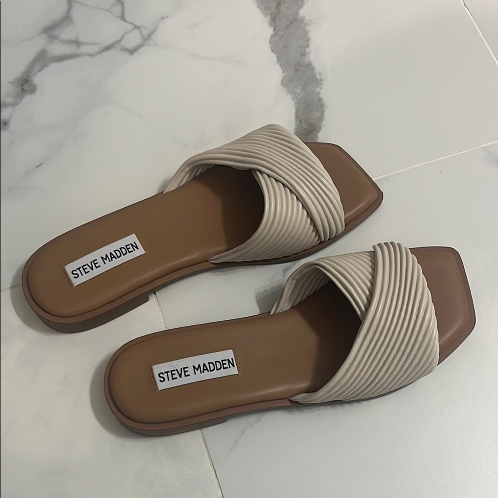 Steve Madden Women's Beige Slide Sandals